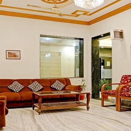 Treebo Trend Gupta Inn Varanasi Exteriör bild