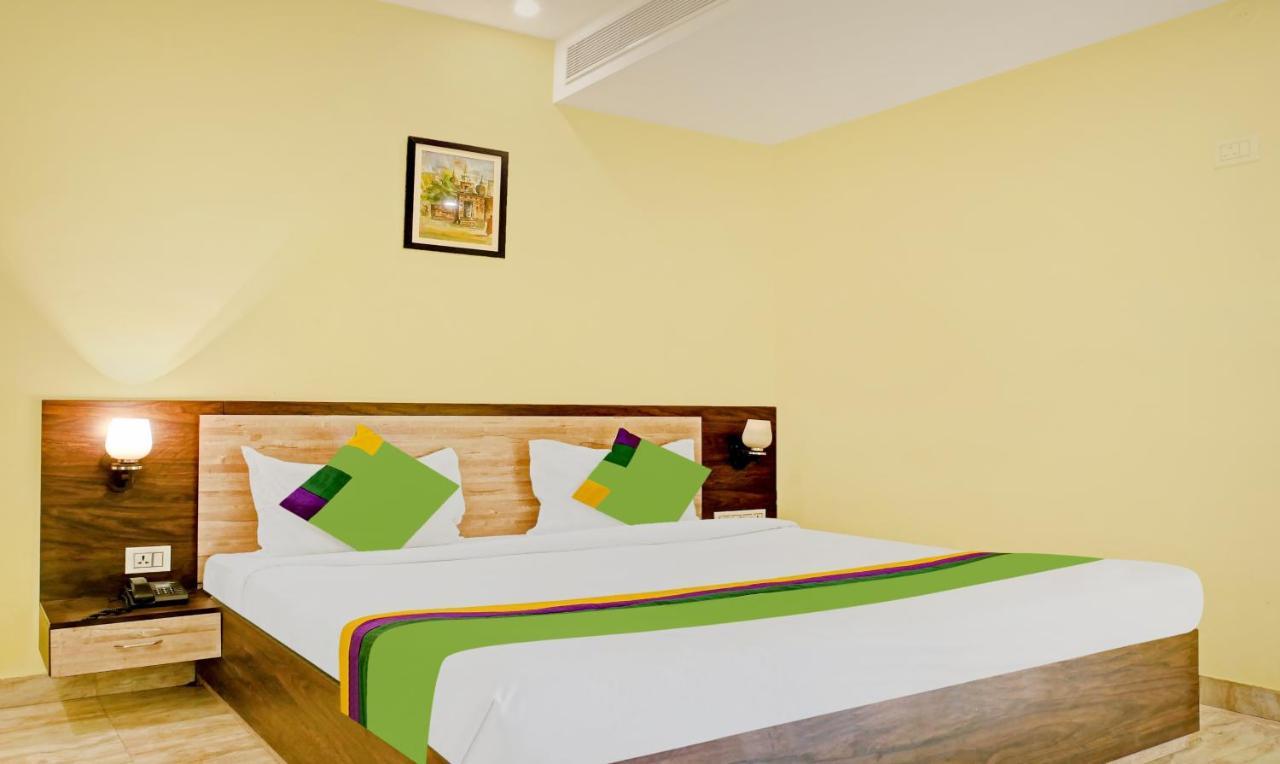 Treebo Trend Gupta Inn Varanasi Exteriör bild