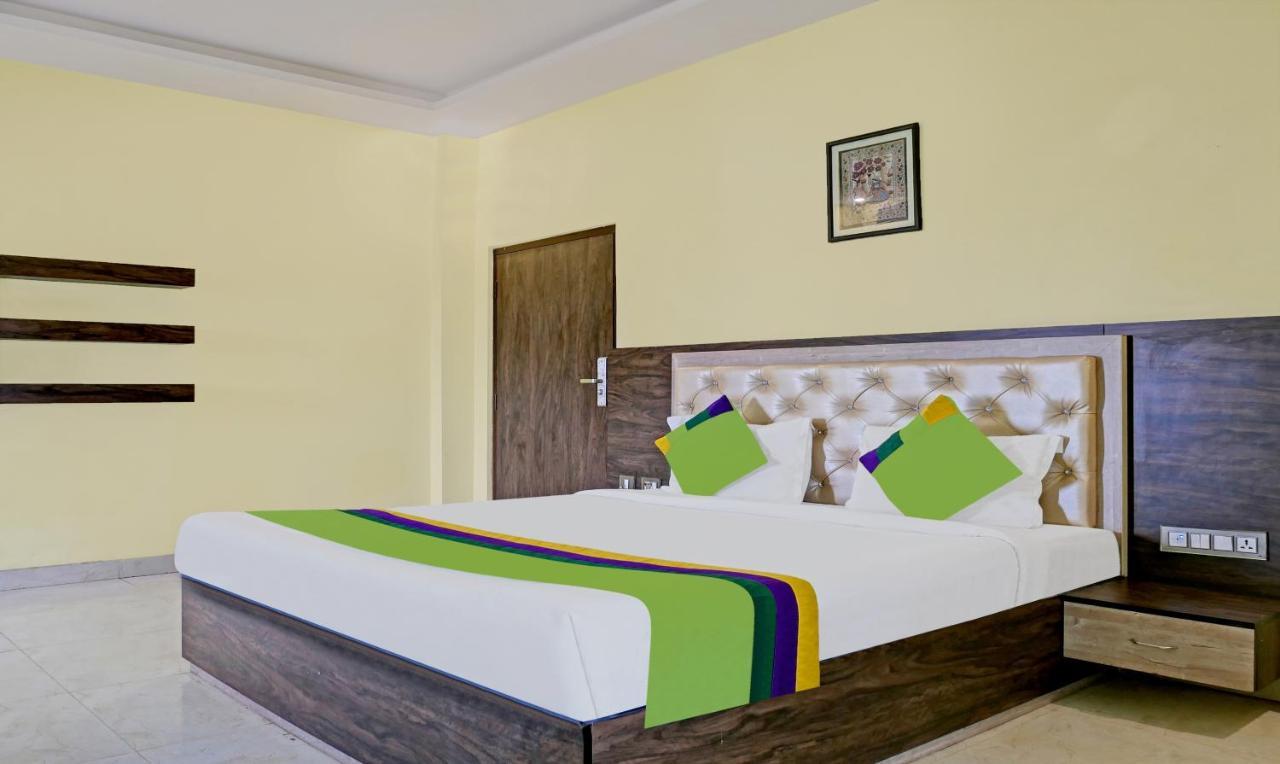 Treebo Trend Gupta Inn Varanasi Exteriör bild