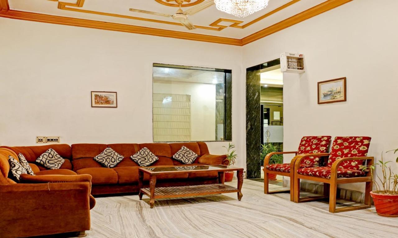 Treebo Trend Gupta Inn Varanasi Exteriör bild