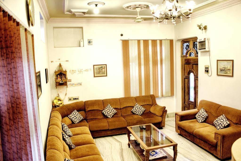 Treebo Trend Gupta Inn Varanasi Exteriör bild